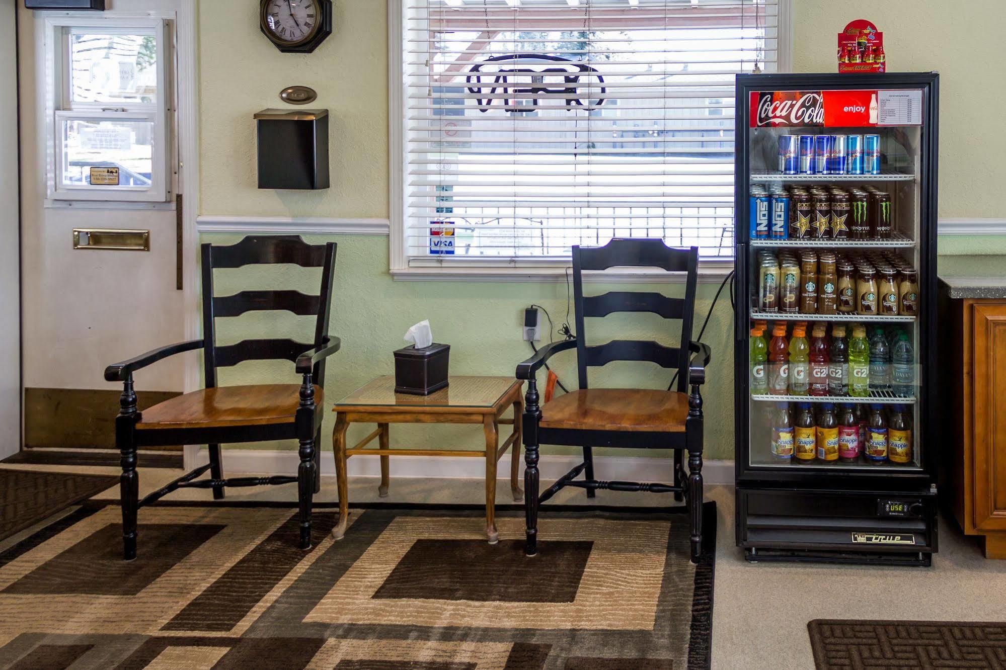 Charm Motel & Suites Burney Bagian luar foto