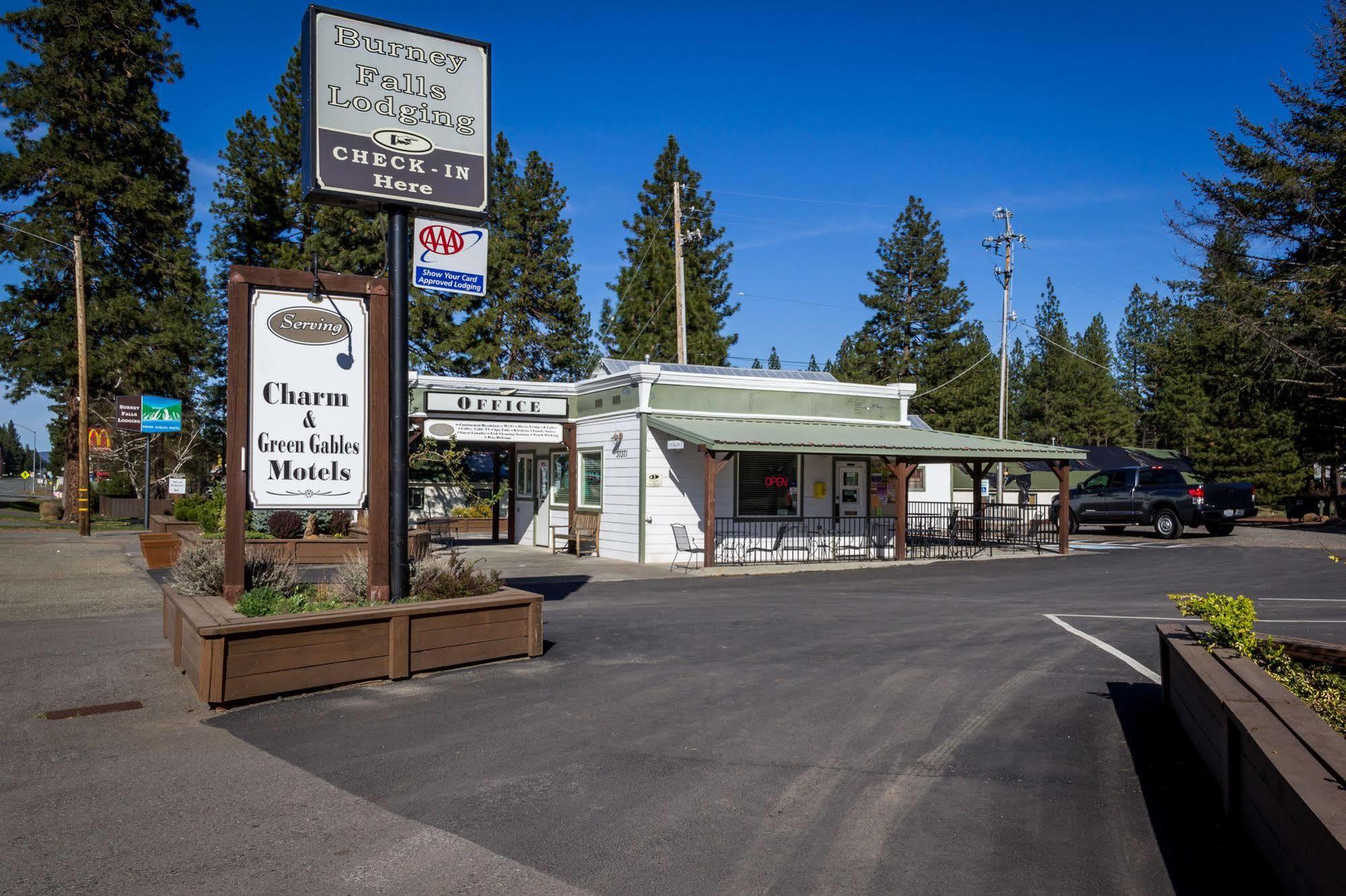 Charm Motel & Suites Burney Bagian luar foto
